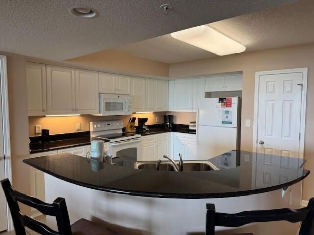 Yacht Club 2-203 3 Bedroom Condo