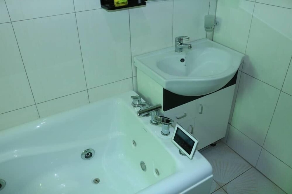 Photo 15