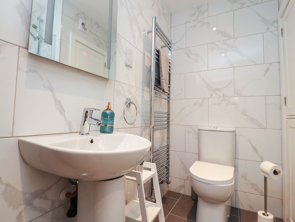 3 Hull House Cottage