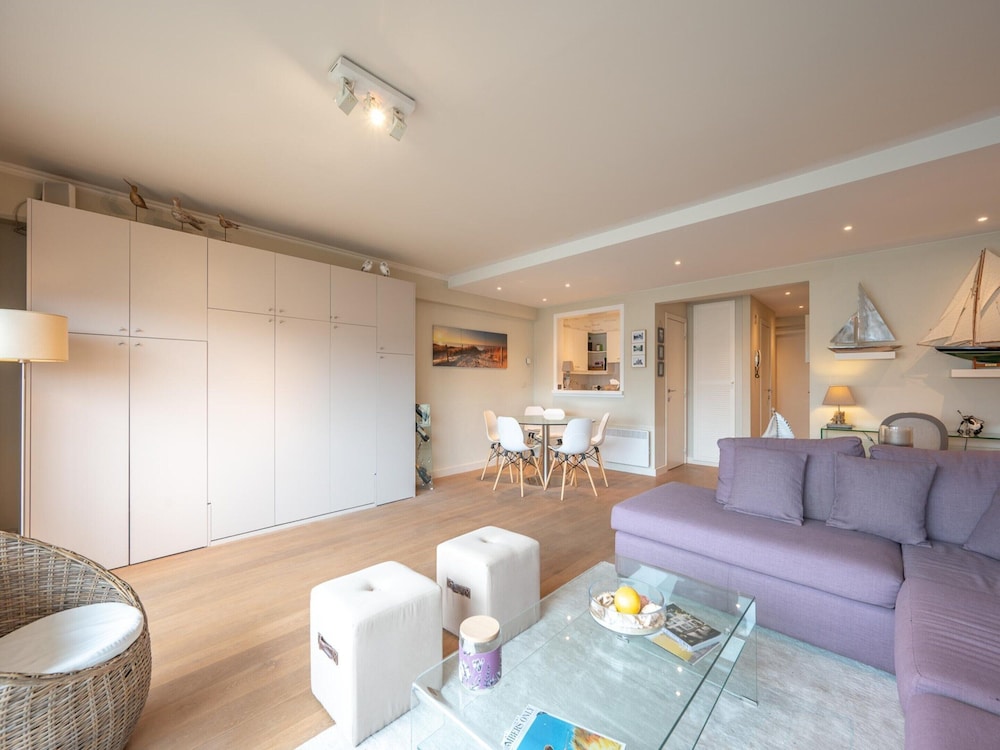 Apartment in Duinbergen Near Sailing School