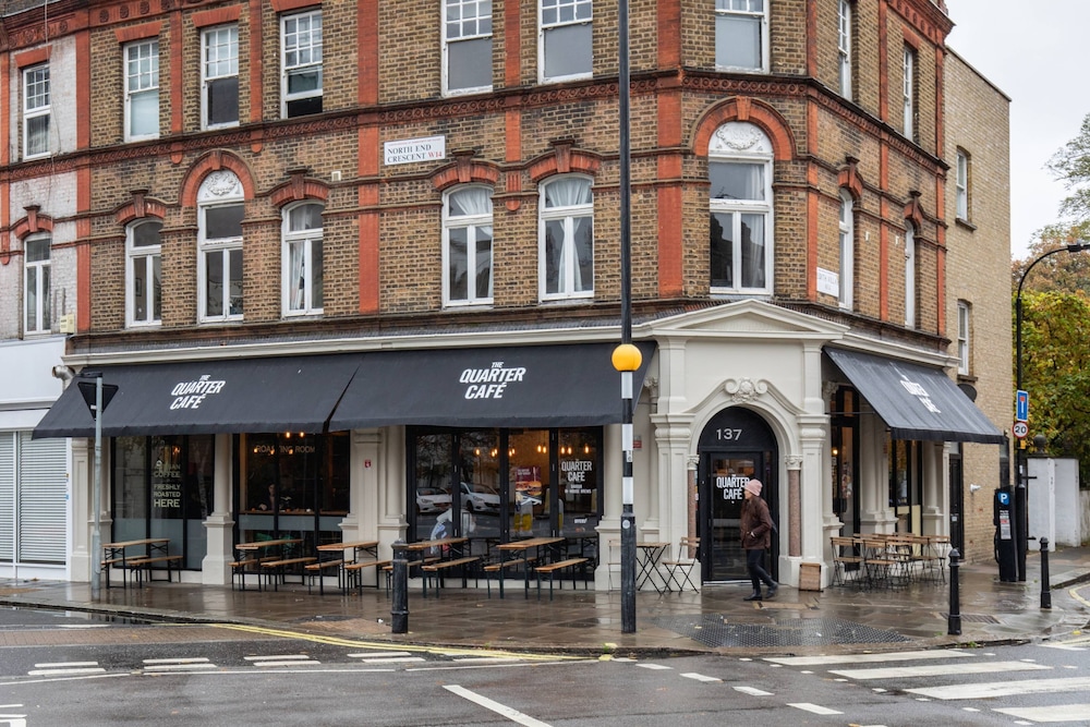 Fitzjames-avenue IV by Onefinestay