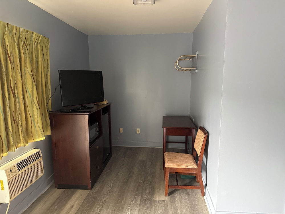 Shady Grove Motel