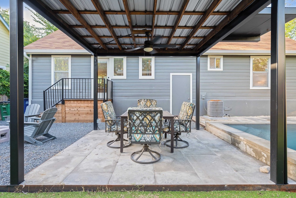 Casa Que Canta by Avantstay Private Pool, Firepit & Walkable East Austin Gem
