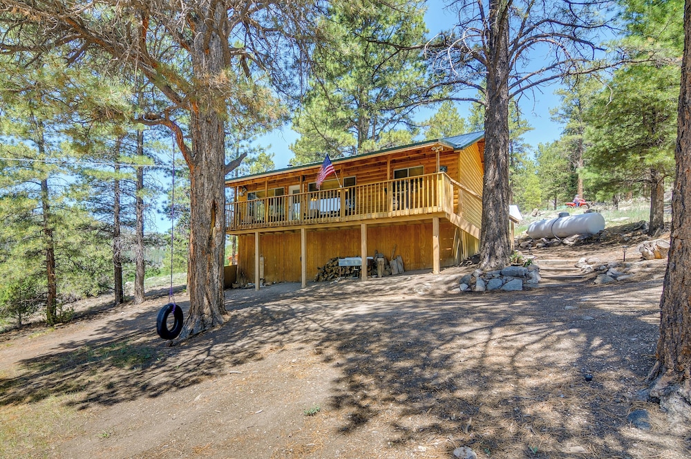 Furnished Deck & Mountain Views: Panguitch Cabin