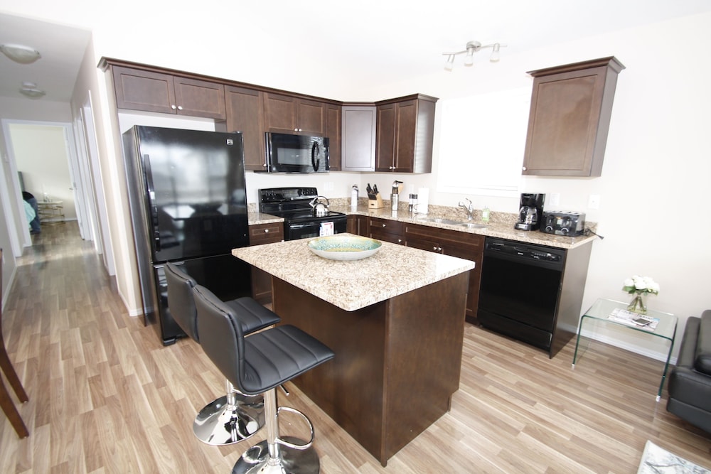 Hampton 3bd 2br near Airport