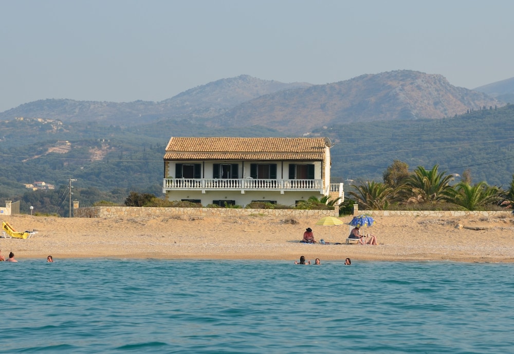 Elli Beach Apartments and Studios