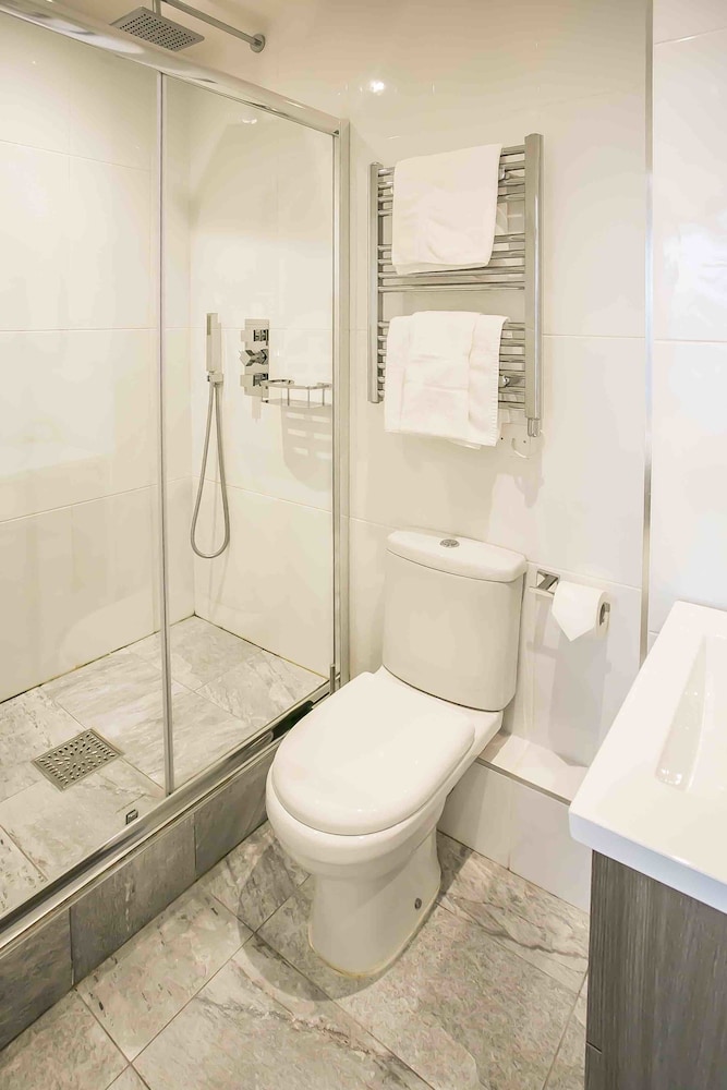 Grand Canal Square Apartments