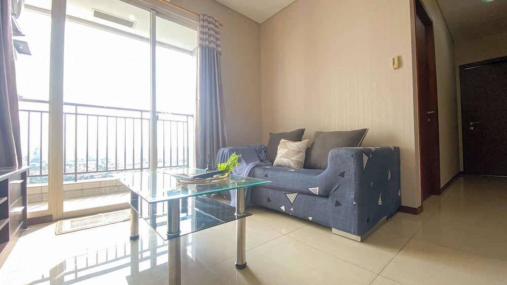 Spacious And Good 3Br At Thamrin Residence Apartment