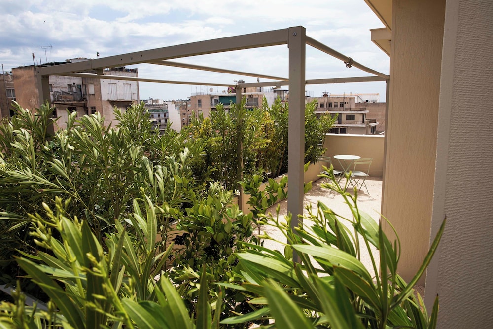 Contemporary Athenian Escape GHH