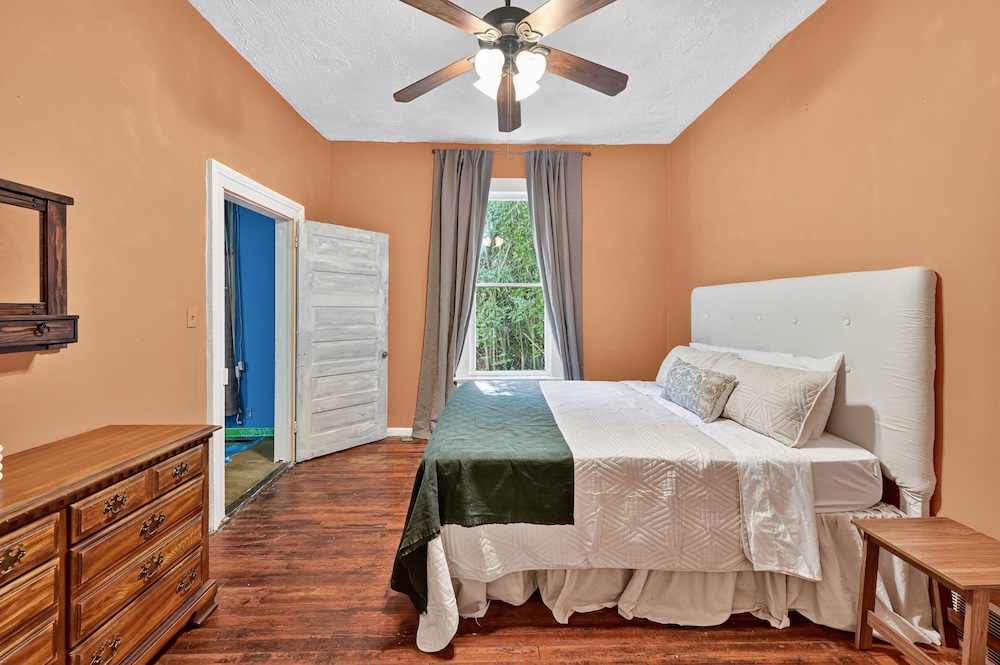 Historic Athens Home With Location & Comfort 3 Bedroom Home