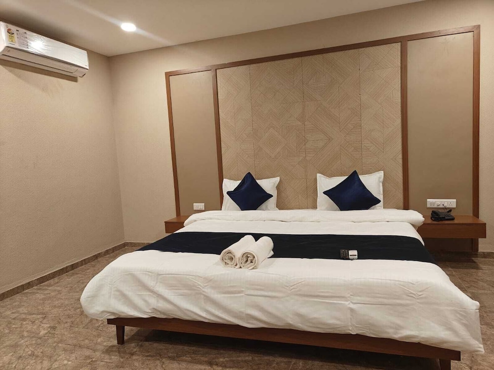 Hotel Vantara Residency