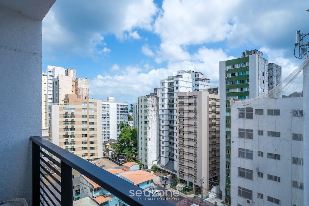 Charming Apts 450m From Barra Beach w/ Rooftop & sea View - PRV