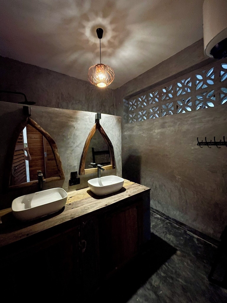 Baobab Bungalows