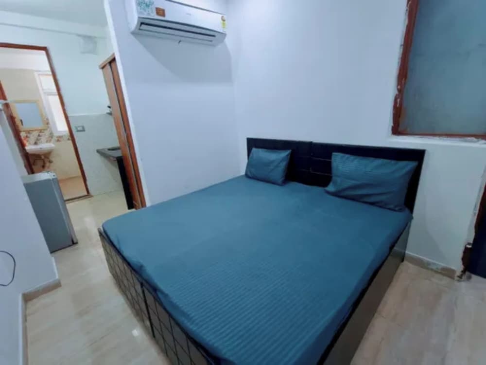 Fabhotel Ditvi Residency