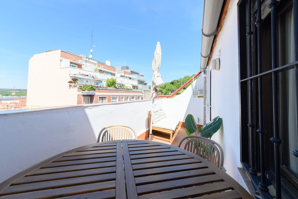 M Arr126 Piso de dos Dormitorios-terraza y Balc