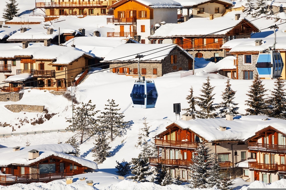 Grange Hike Ski - 36C Sestriere view 4