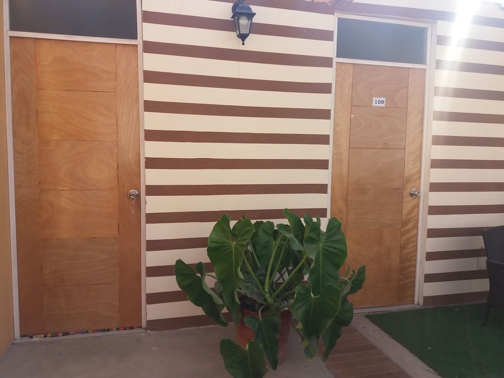 Amaris Hotel - Hostel