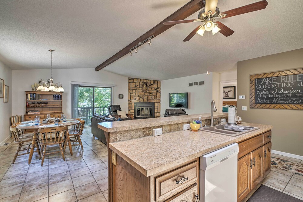 Private Game Room & Dock: Lake of the Ozarks Home view 2