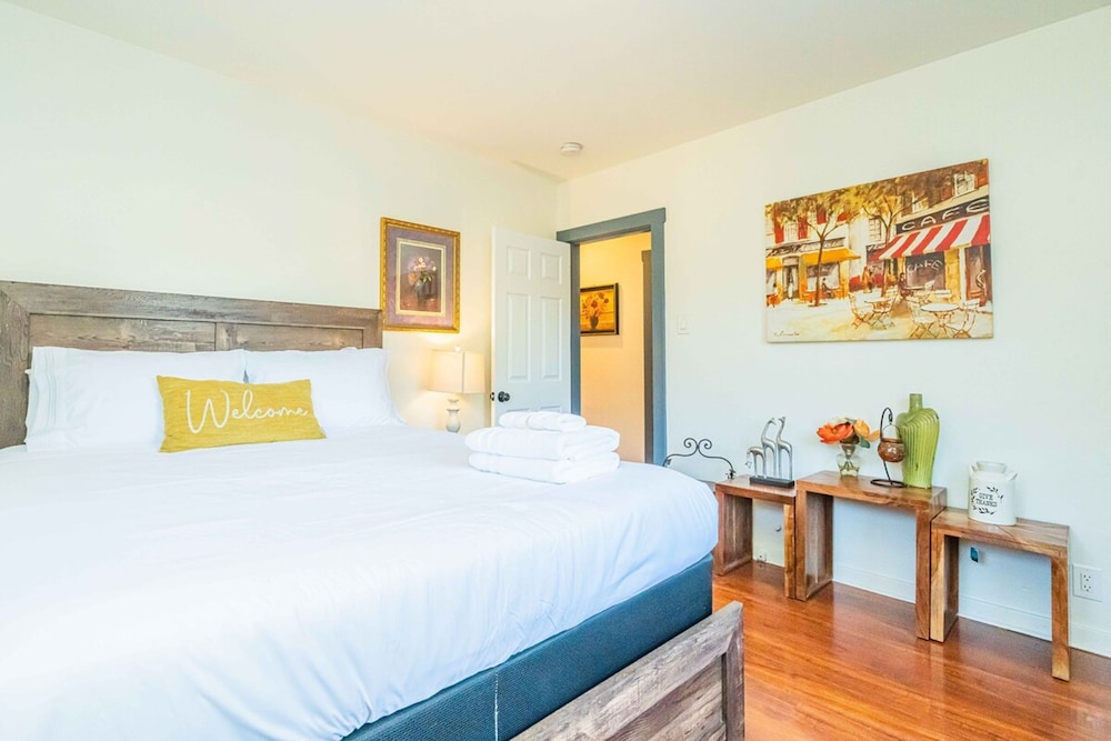 Elegant Comfort on Historic Route 66 Attractions
