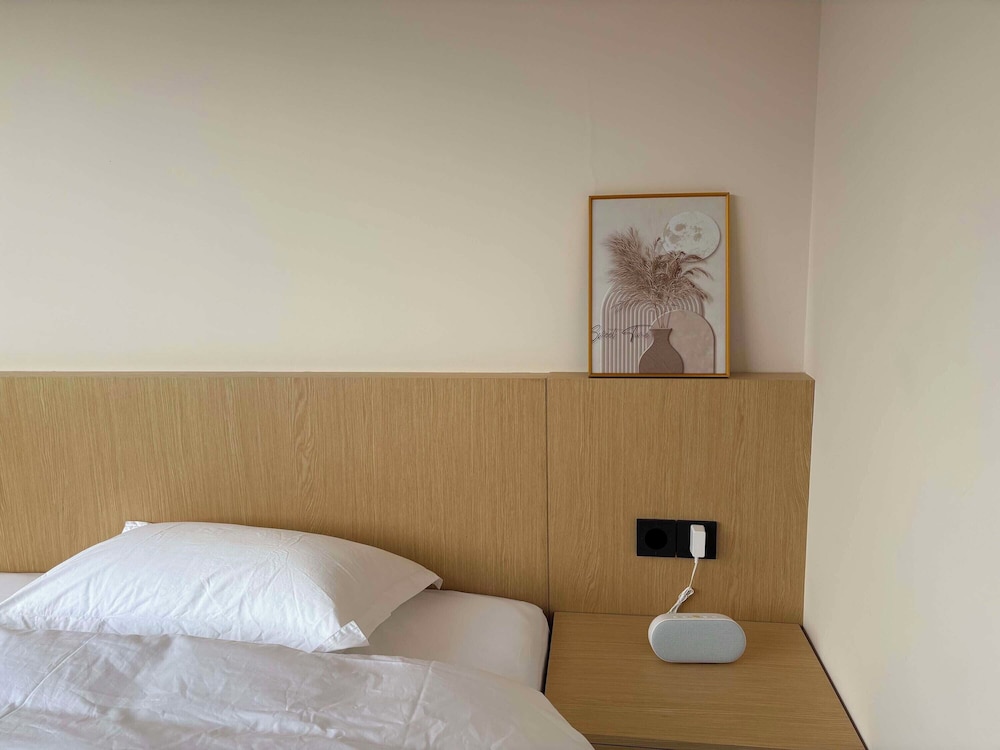 Xuejian Homestay