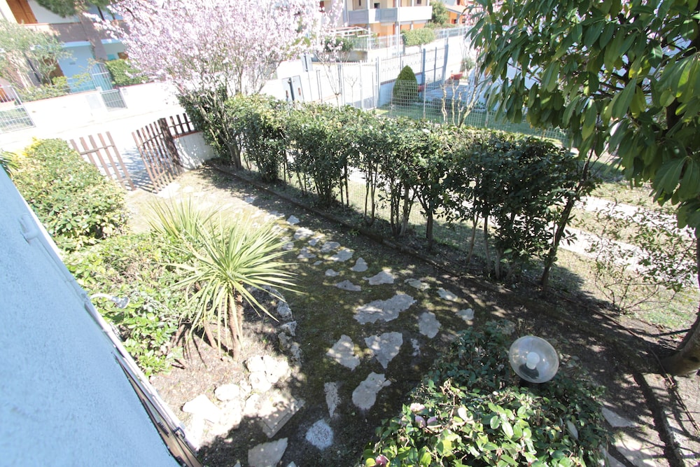 Photo 29