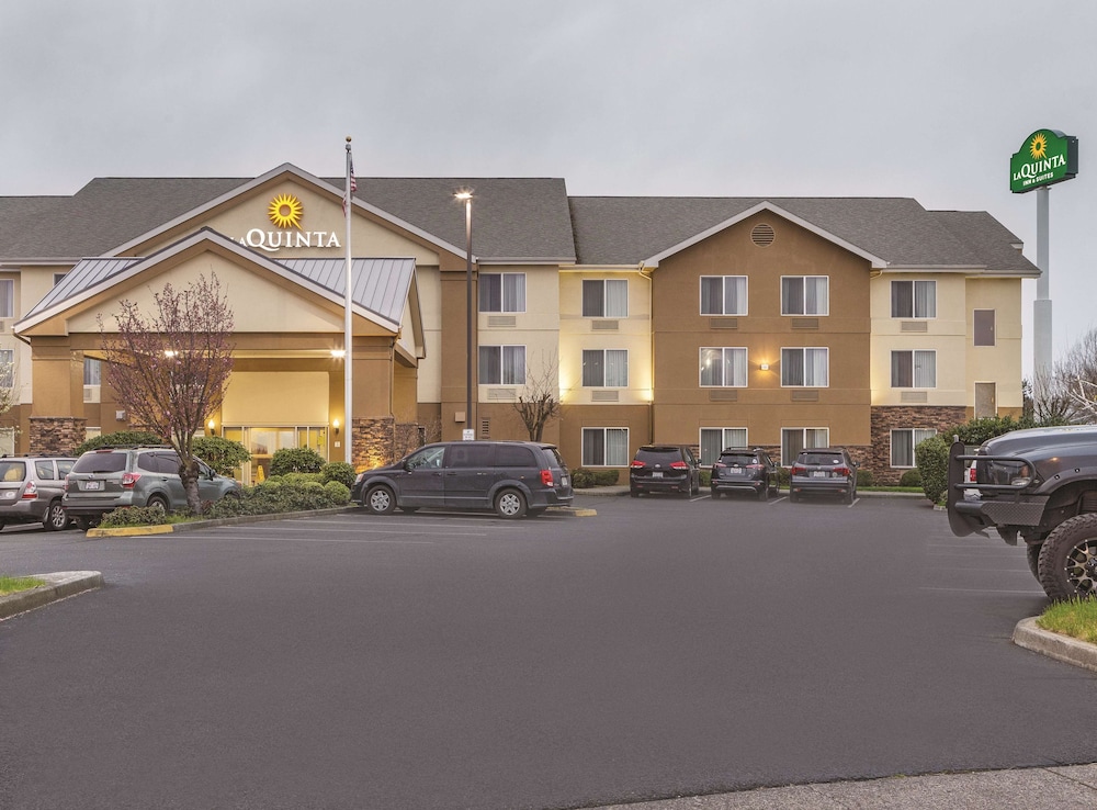 La Quinta Inn Suites by Wyndham Central Point - Medford - Property Image 31