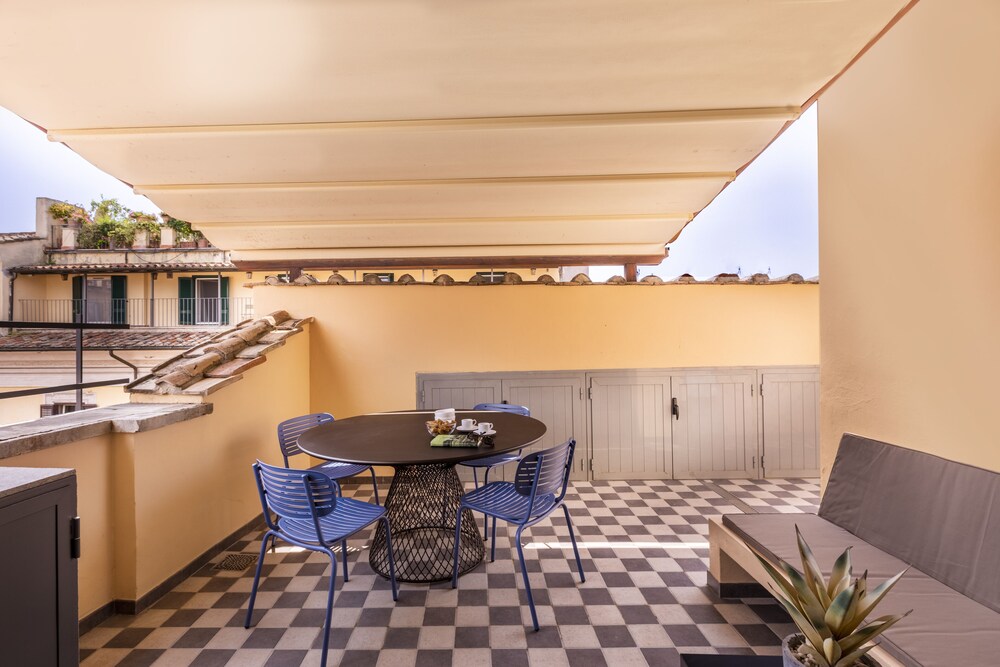 ROMAC - Condotti with terrace