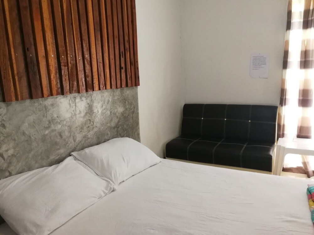 Charoensook Resort