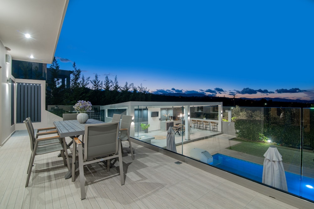 Vatia Villas