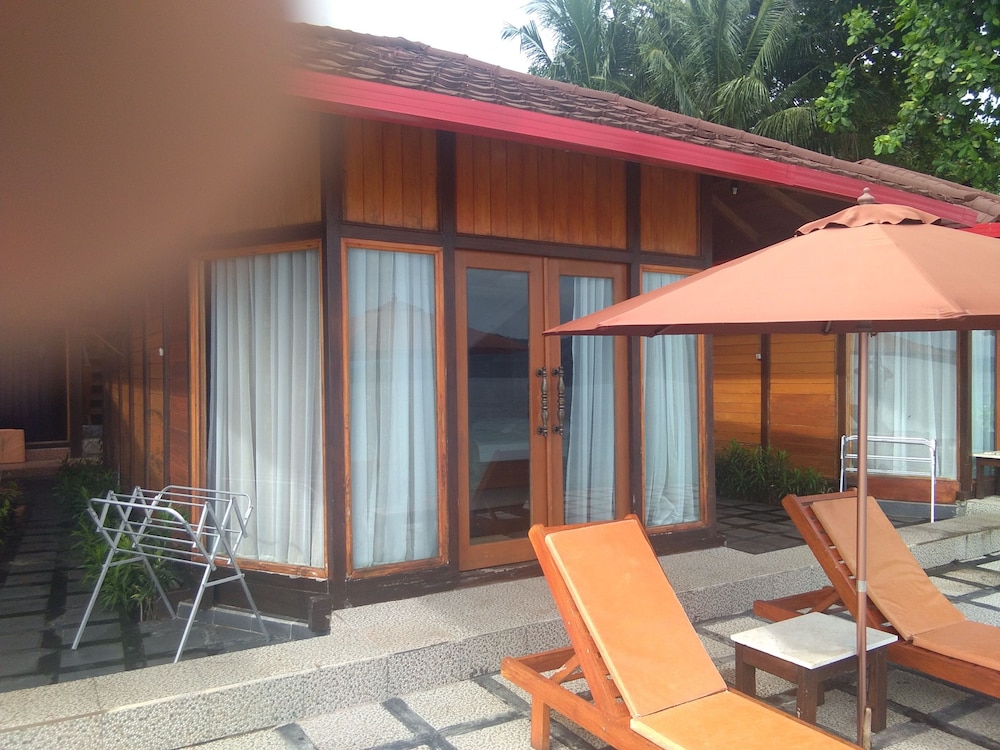 Tanta Moon Luxury Villas Siladen Island