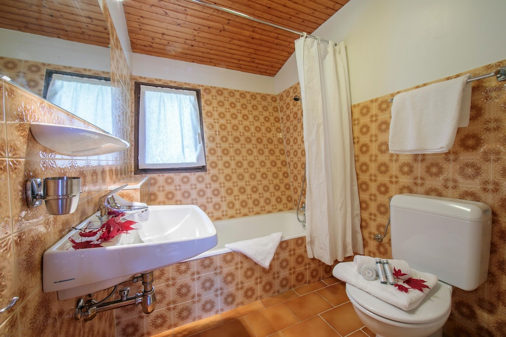 Chalet Charpoua in Le Tour Argenti re