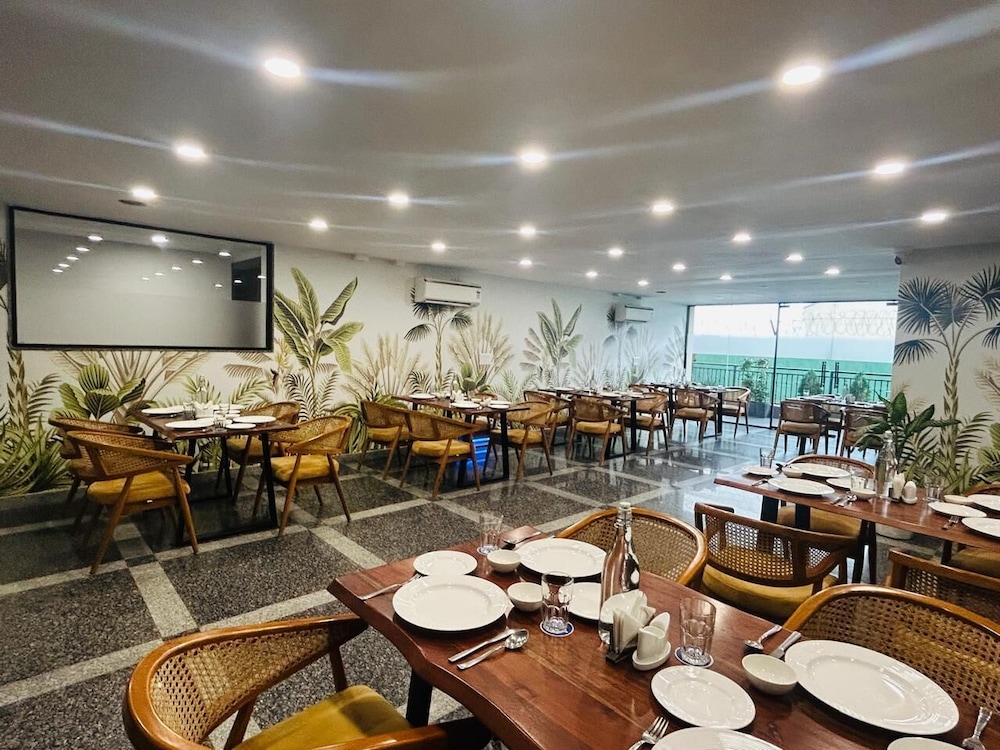 Royal Studio Golf Course Road