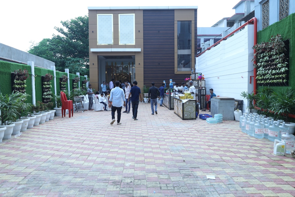 Hotel Parinay Sutra
