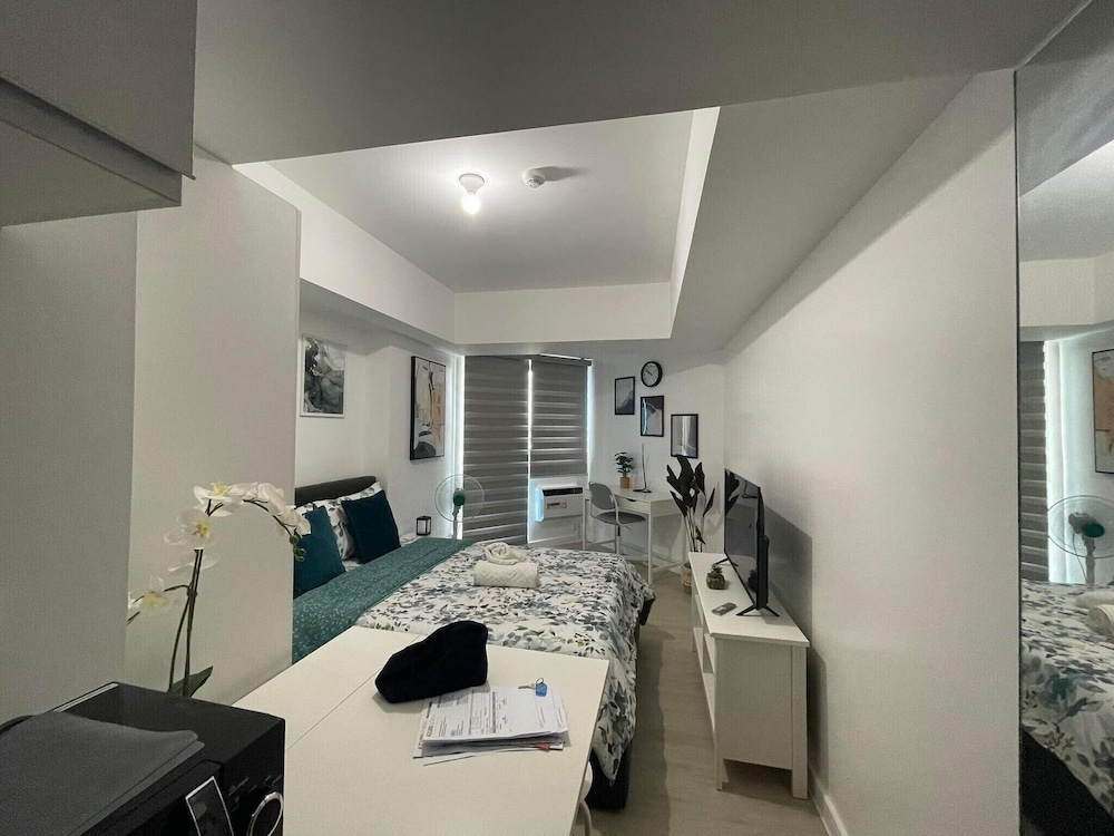 The Comfy Loft at Azure North