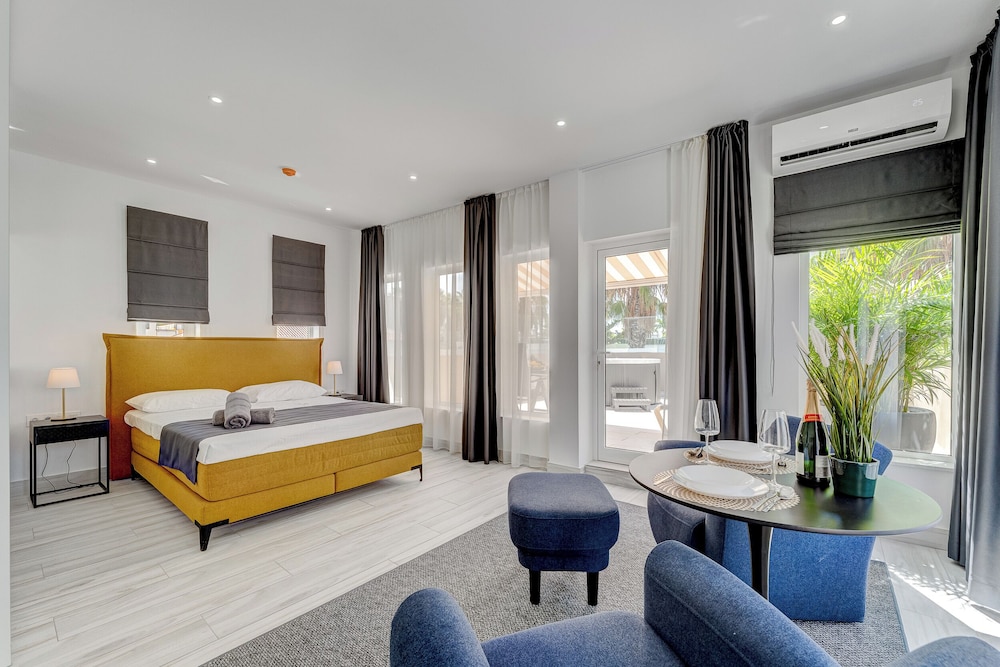 BAL Apartments - Adults Only