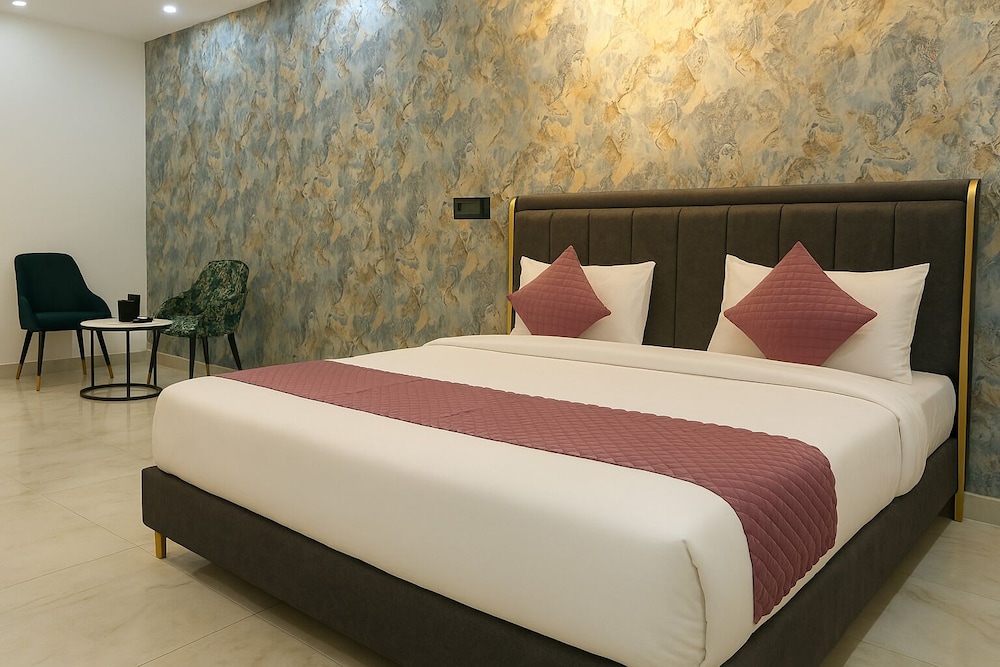 Let'stay- Sector-70 Noida