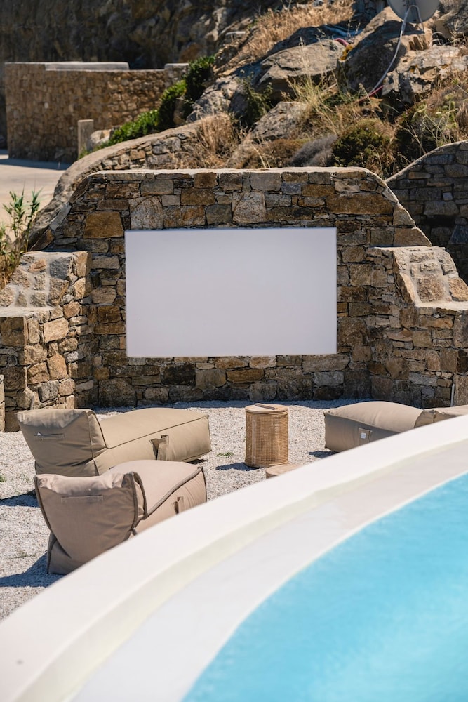 Luxury Villa With Stunning Views Above Kalo Livadi