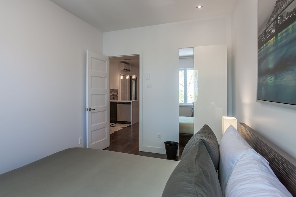 LMVR - LuxApt 3 - 7 bedrooms 2 bathrooms - Image 3