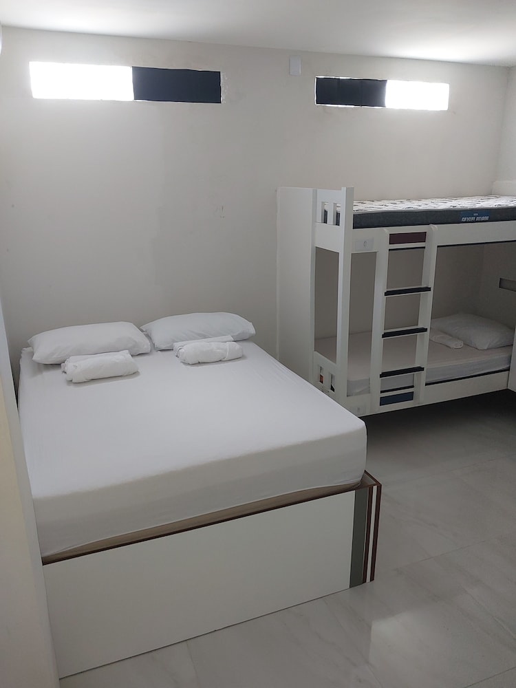 MANERO HOSTEL