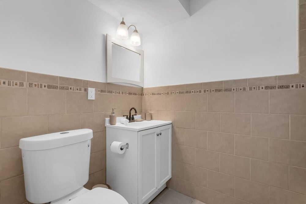 Budget-friendly Apt Near NYC Newark Airport Wifi