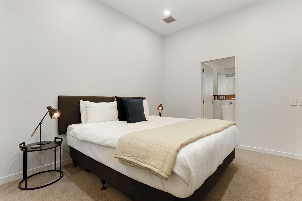 Hobson Quay Apartments by Urban Rest