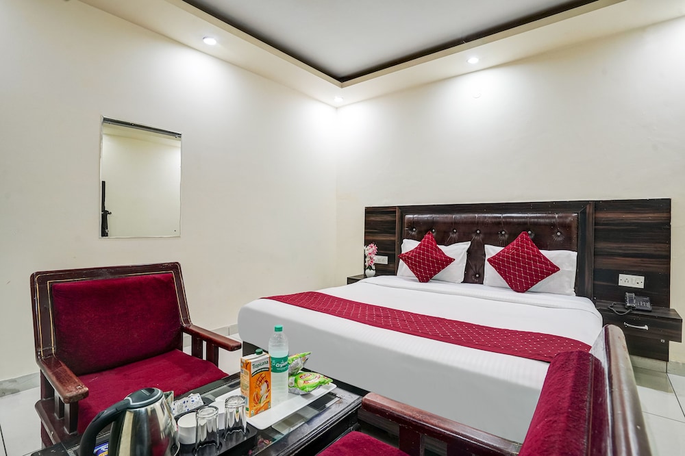 Hotel City Lite Near Delhi Airport