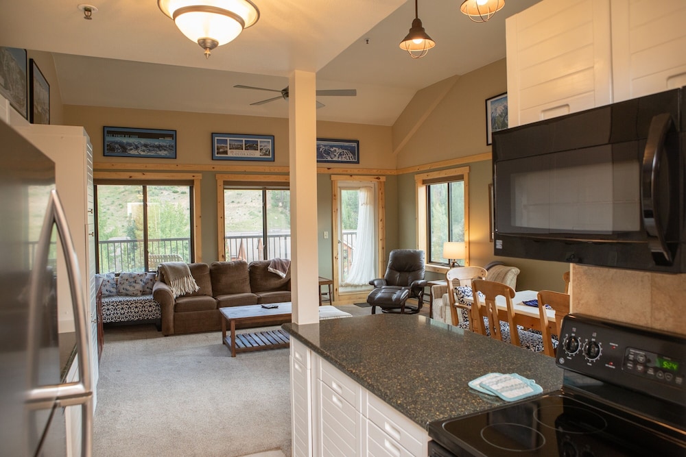 Keystone Ski Resort CO - Slopeside Lodging