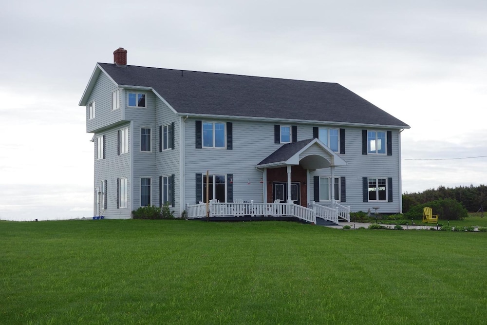 Johnson Shore Inn
