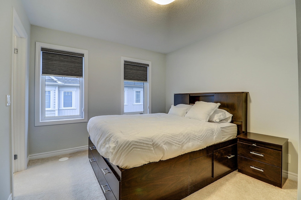 Oshawa Luxury