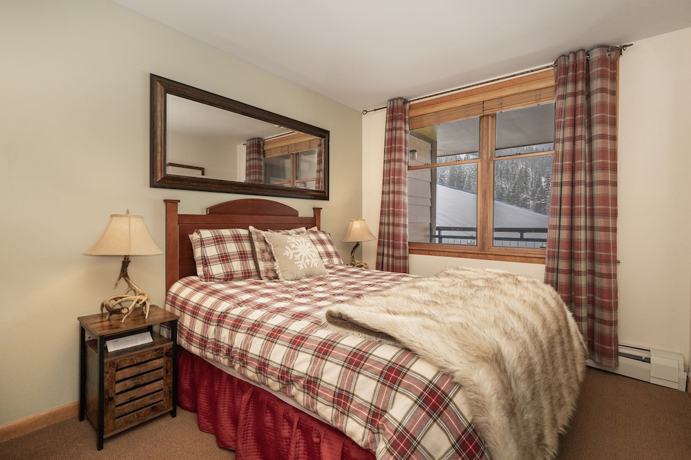 Select Unit 2509 - Zephyr Mountain Lodge 2 Bedroom Condo