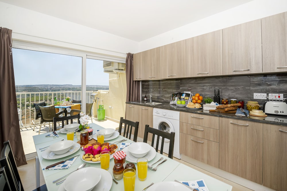 Mellieha Vacations - Summer Breeze Superior Apartment with Terrace by Getaways Malta - Property Image 12