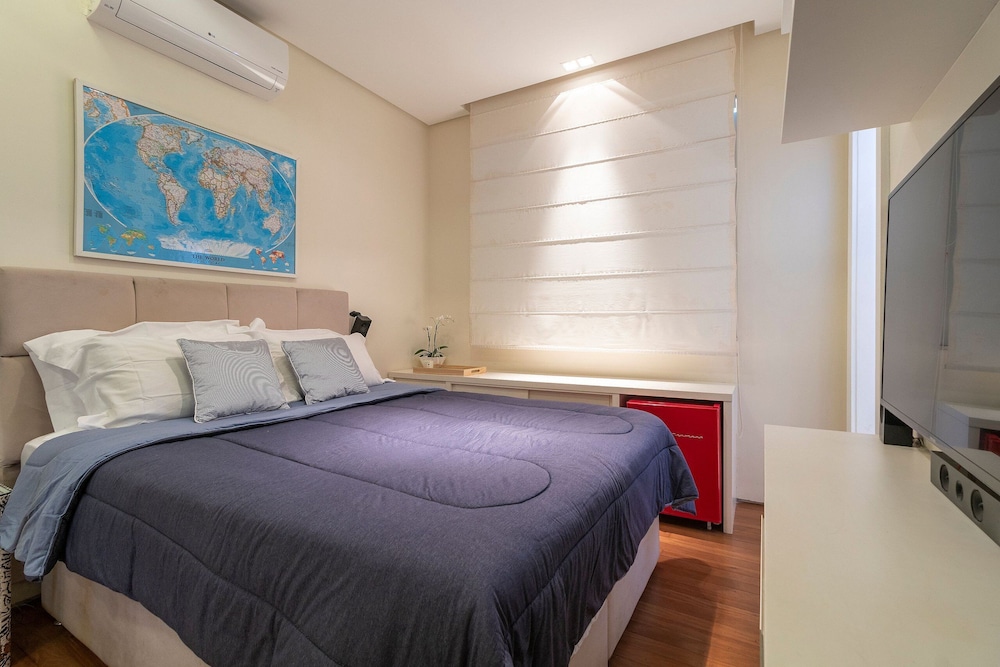 Leblon | 5 min da Praia, com workspace e perto do comércio do bairro - por Casapē Rio