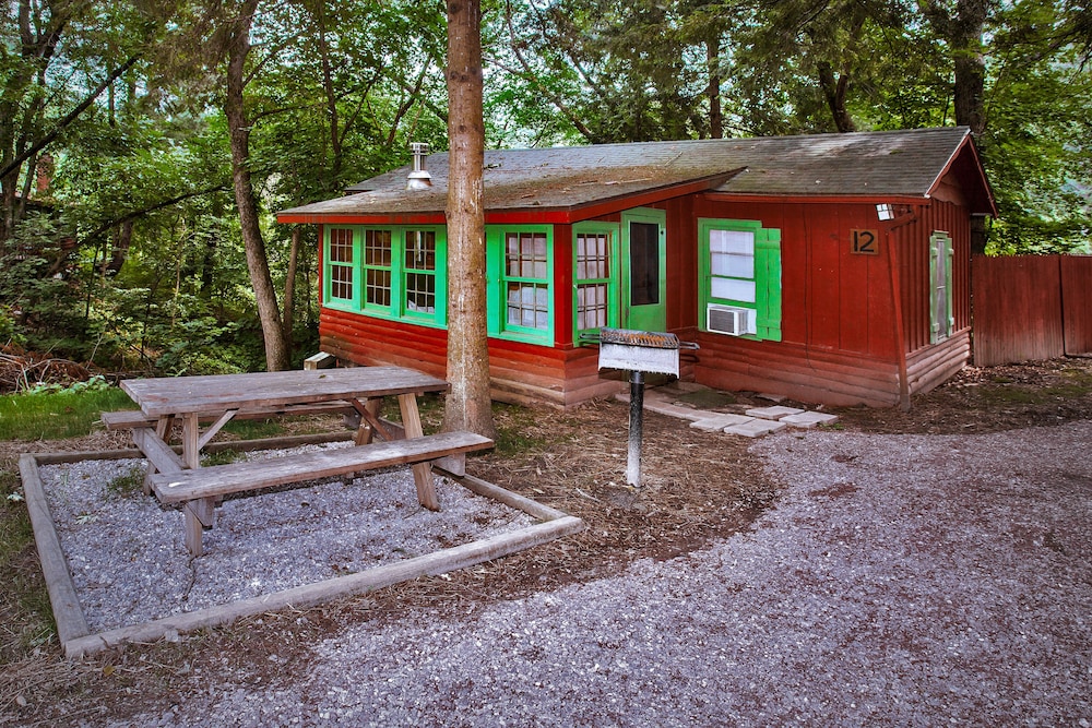 Birchcliff Resort