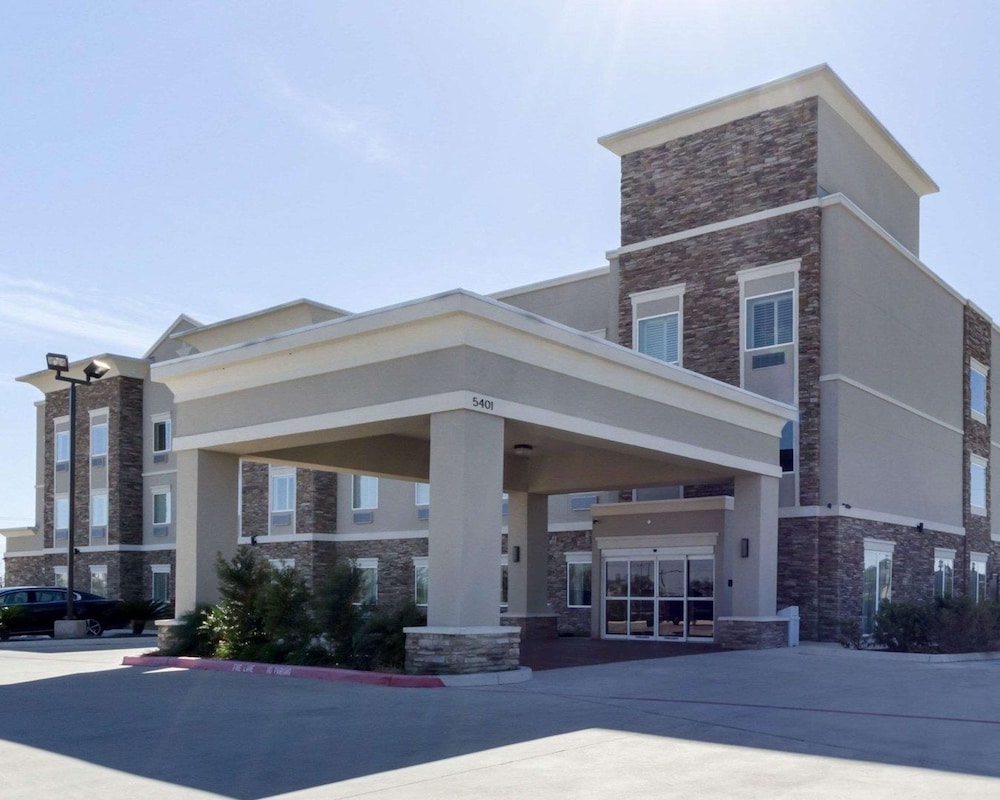 Garner Hotel Victoria - East by IHG